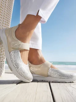 Babies à patte scratch