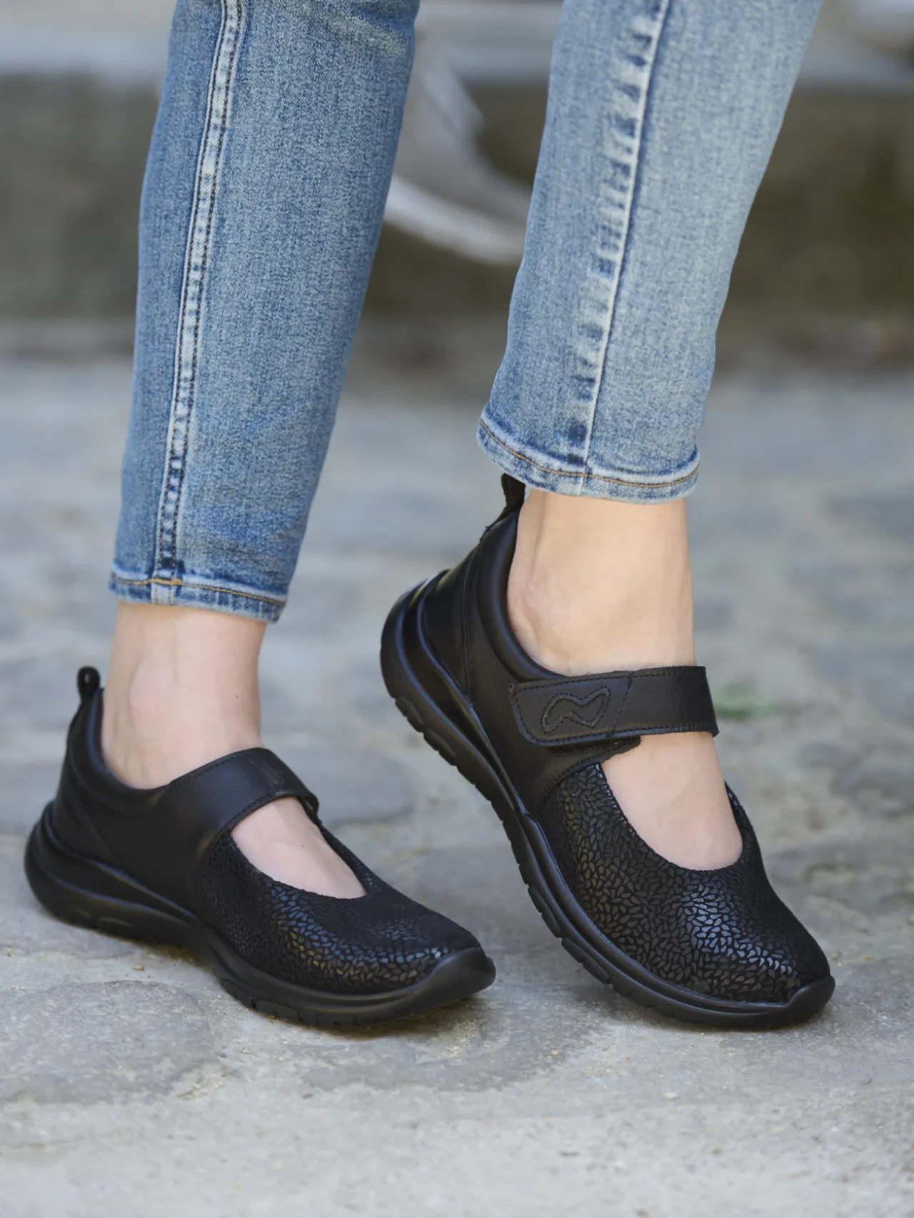 Babies à scratch spécial hallux valgus