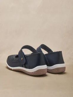 Babies ajourées à patte scratch