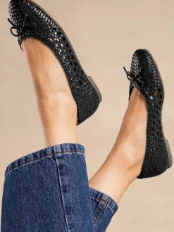 Ballerines en cuir tressées