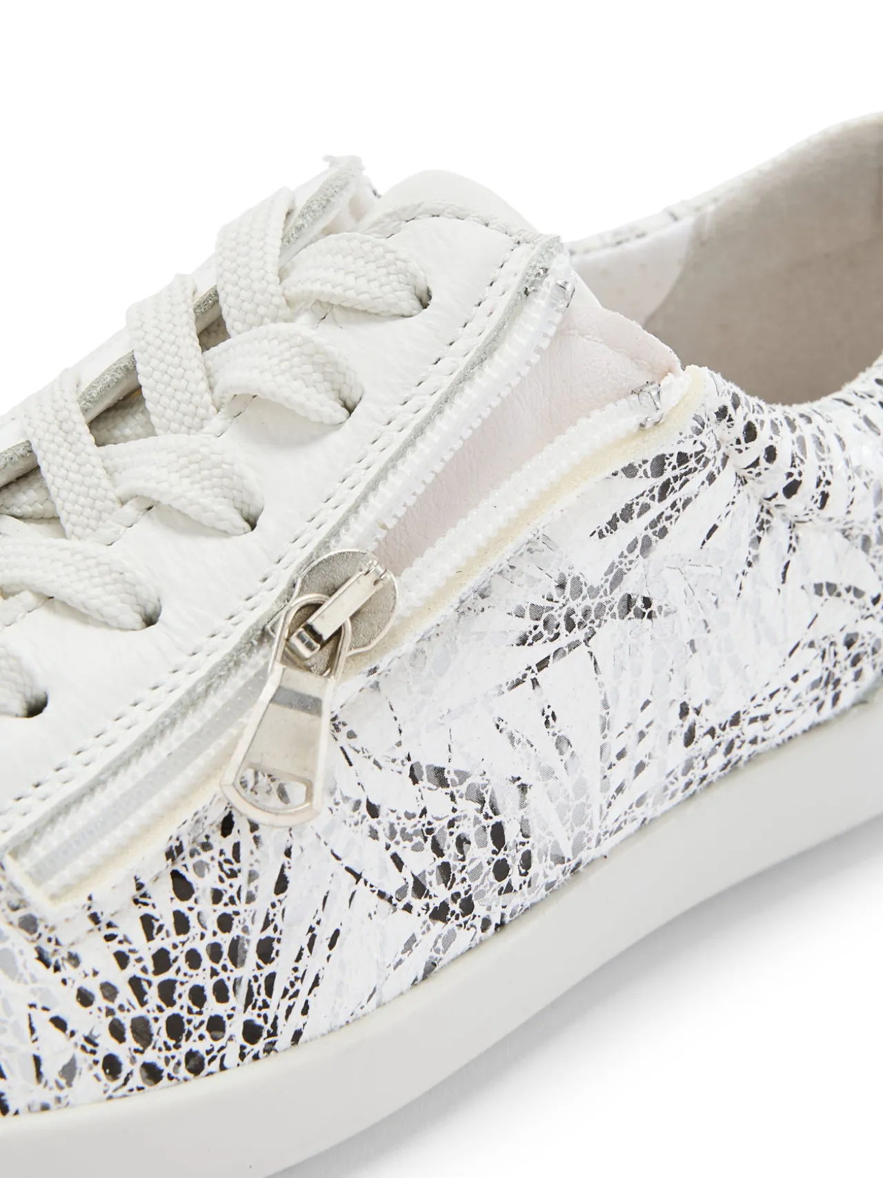 Baskets basses semelle amovible