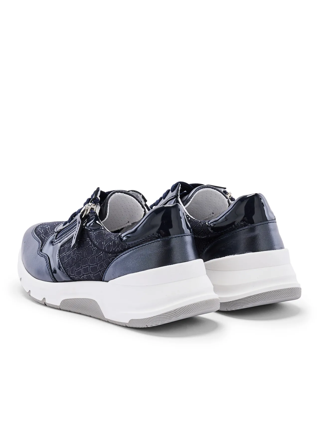 Baskets cuir et textile