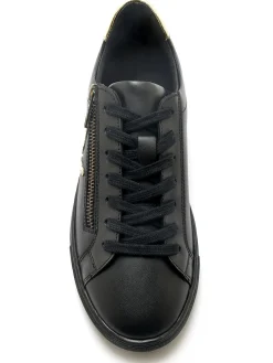 Baskets cuir motif papillon