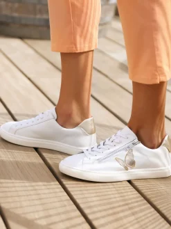 Baskets cuir motif papillon