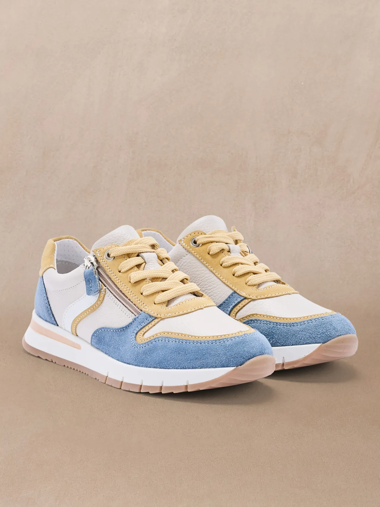 Baskets zippées et lacées