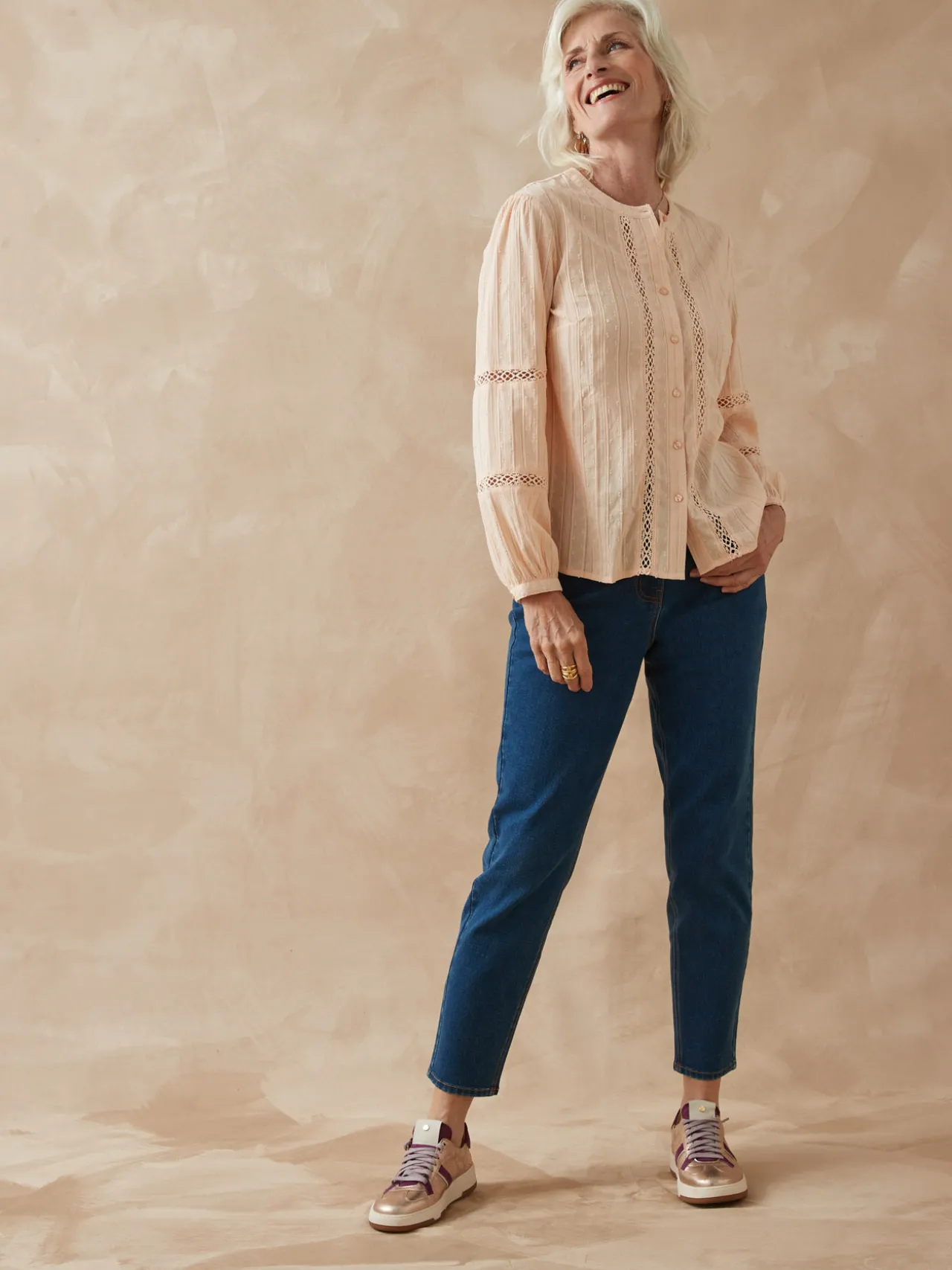 Blouse avec jeu de macramé