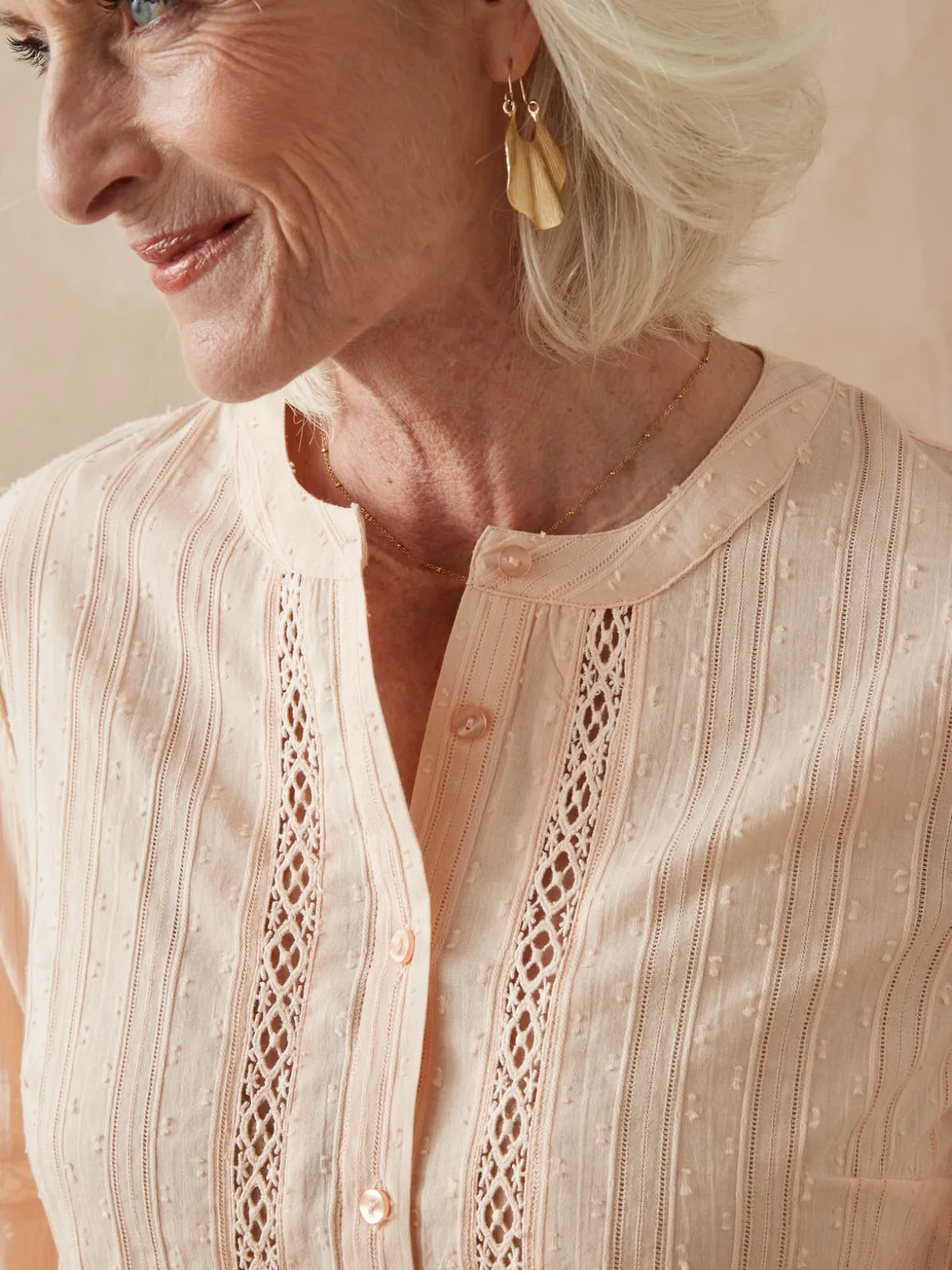 Blouse avec jeu de macramé