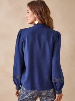 Blouse col volanté