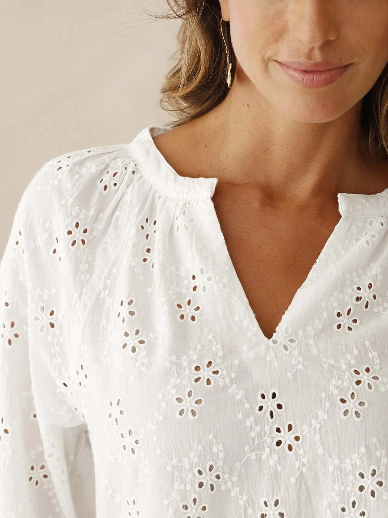 Blouse en brooderie anglaise