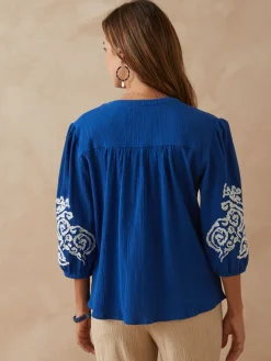 Blouse manches brodées