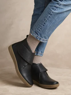 Boots à large patte scratch