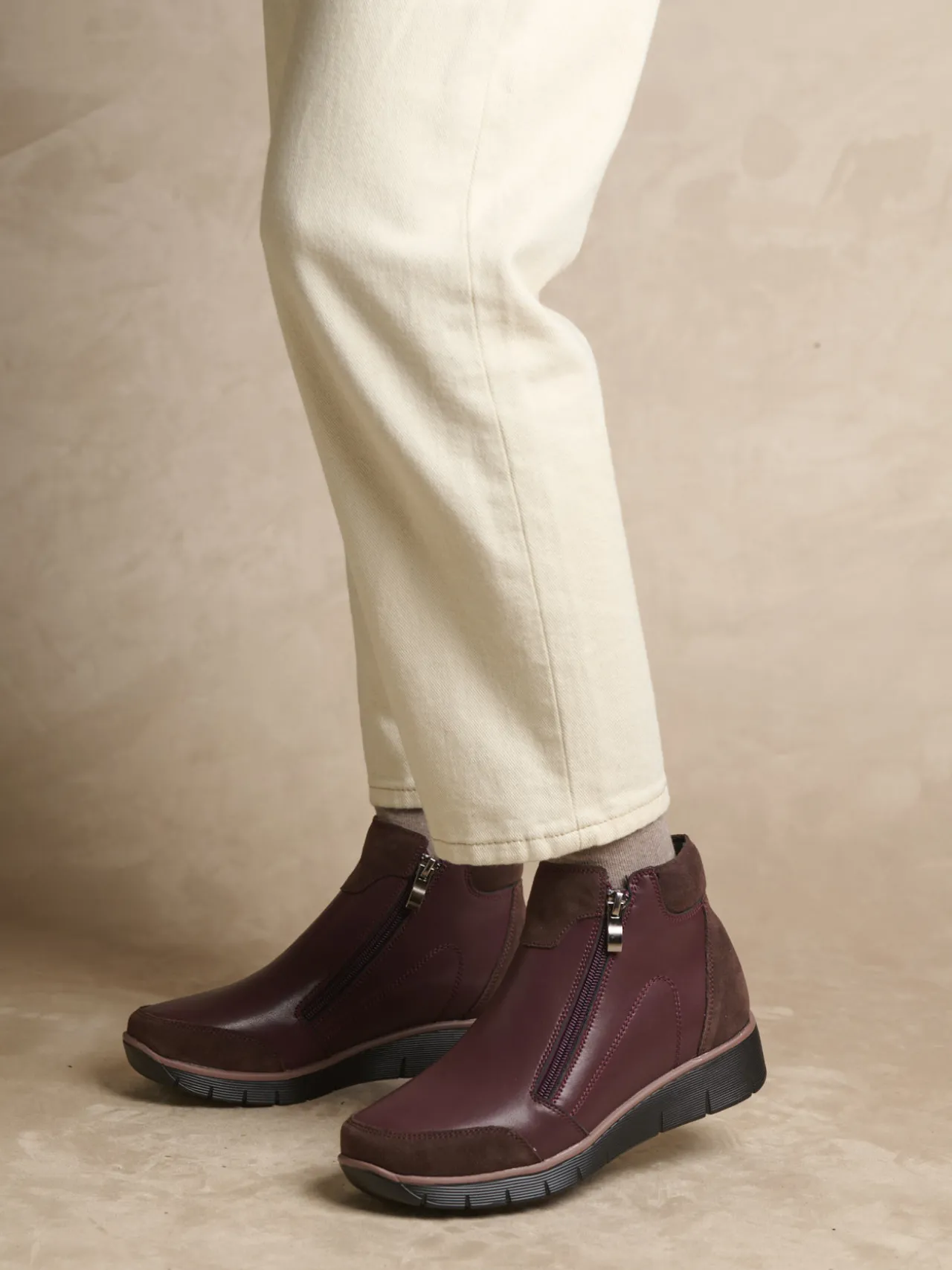 Boots compensées zippées