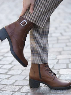 Boots cuir doublées suédine