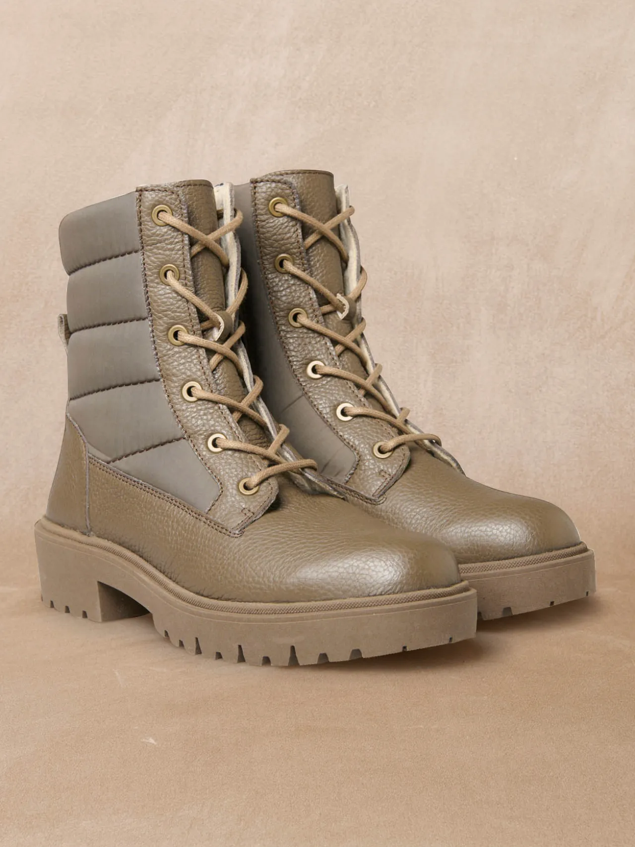 Boots zippées et lacées doublure suédine