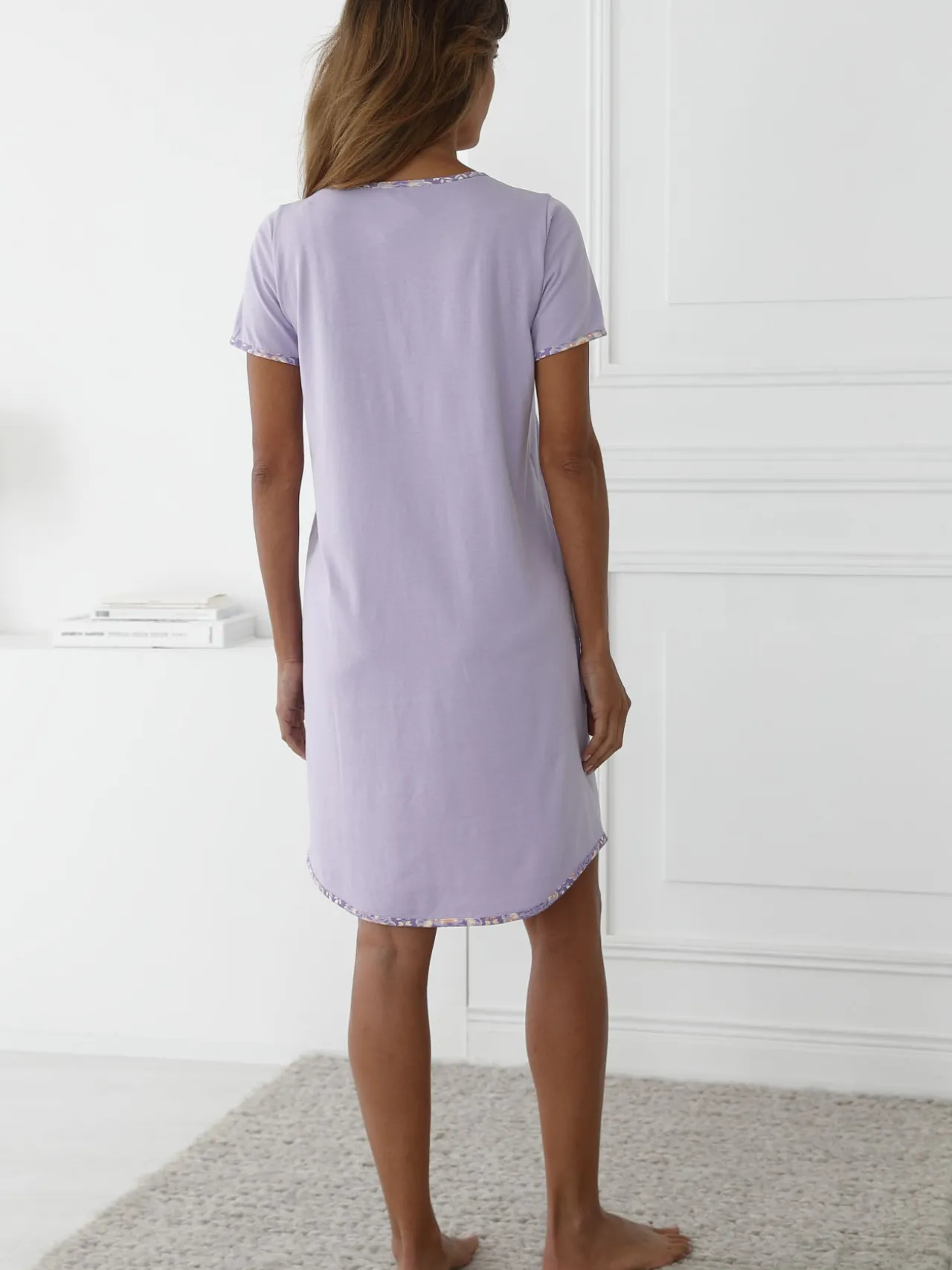 Chemise de nuit courte forme liquette