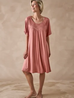 Chemise de nuit courte évasée fluide