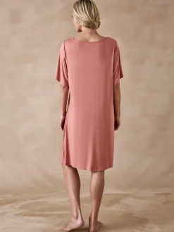 Chemise de nuit courte évasée fluide