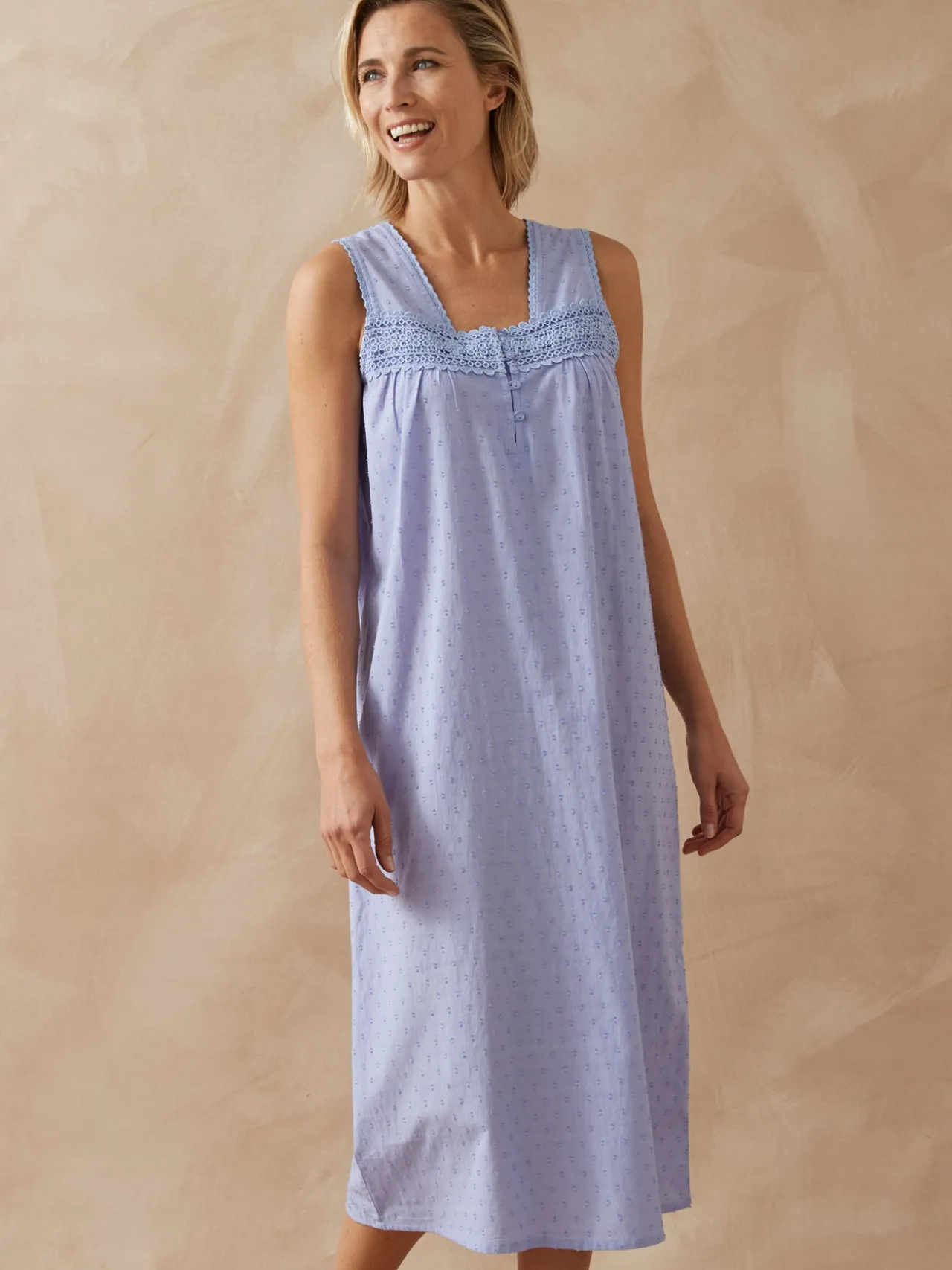 Chemise de nuit plumetis larges bretelle