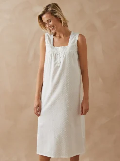 Chemise de nuit plumetis larges bretelle