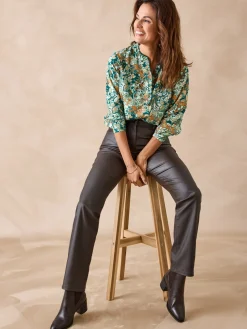 Chemisier en crêpe col montant volanté