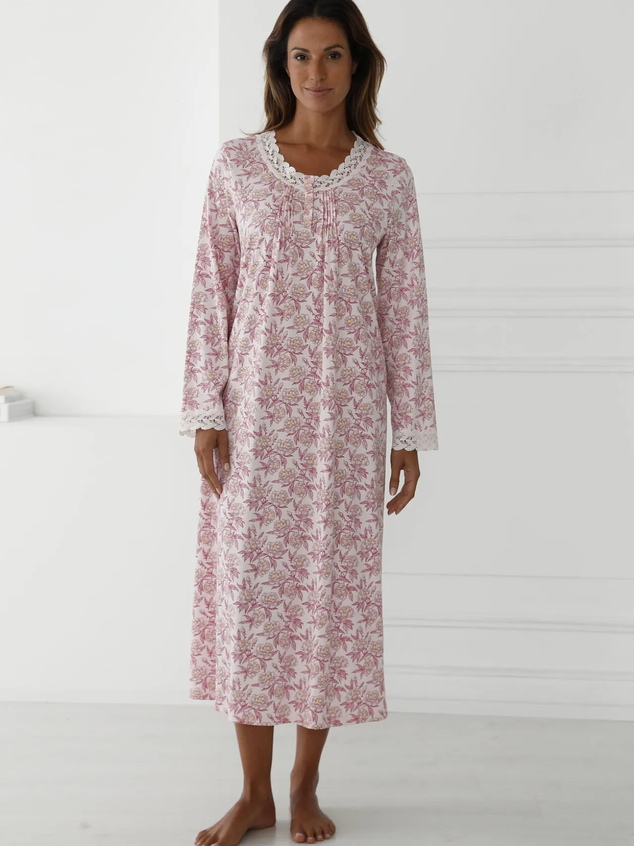 Chhemise de nuit longue détails macramé