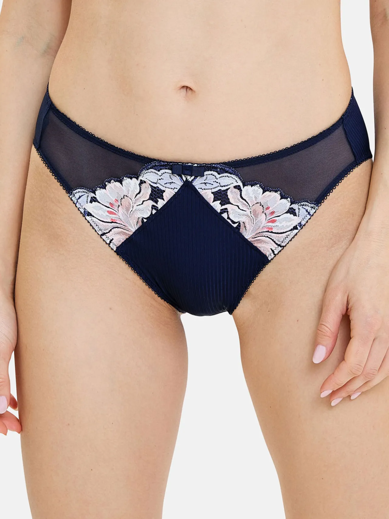 Culotte microfibre et dentelle