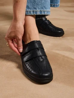 Derbies scratchées à semelle amovible