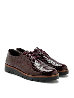 Derbies vernis façon croco