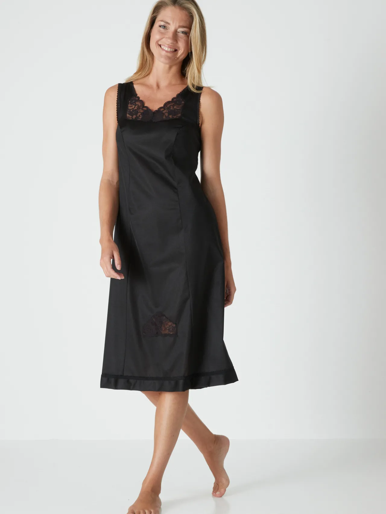 Fond de robe maille satinée 105cm