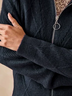 Gilet géométrique col camionneur zippé