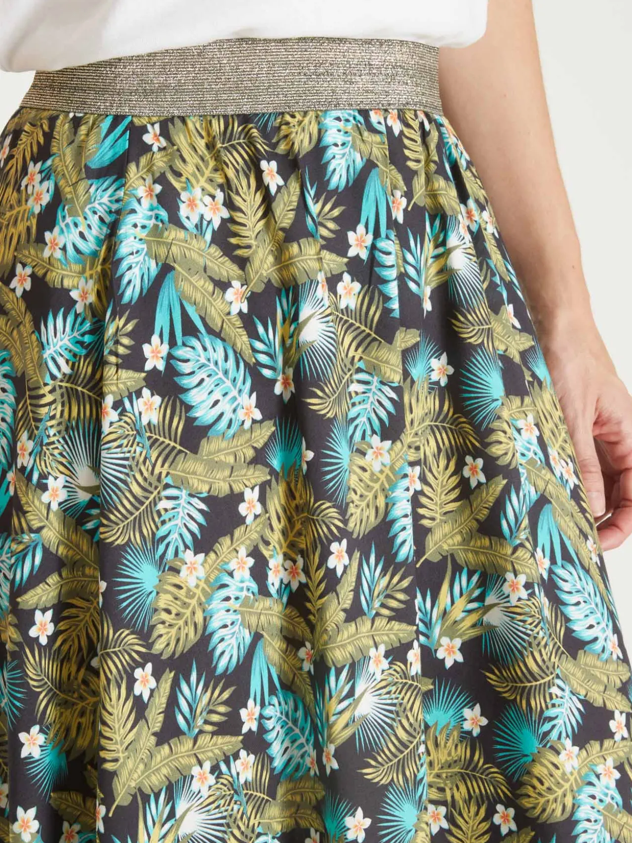 Jupe courte entièrement élastiquée