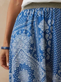 Jupe courte entièrement élastiquée