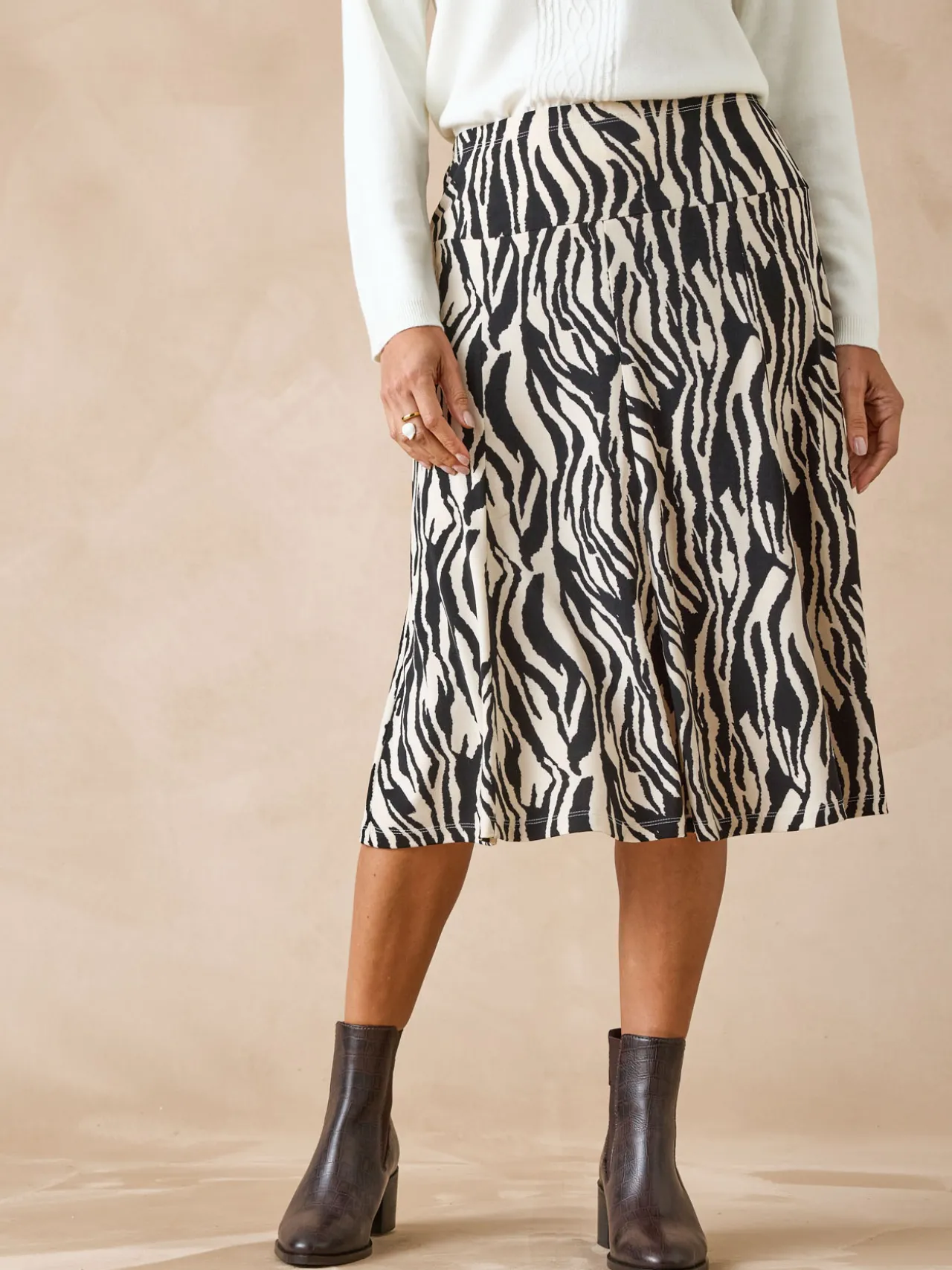 Jupe en maille, entièrement élastiquée