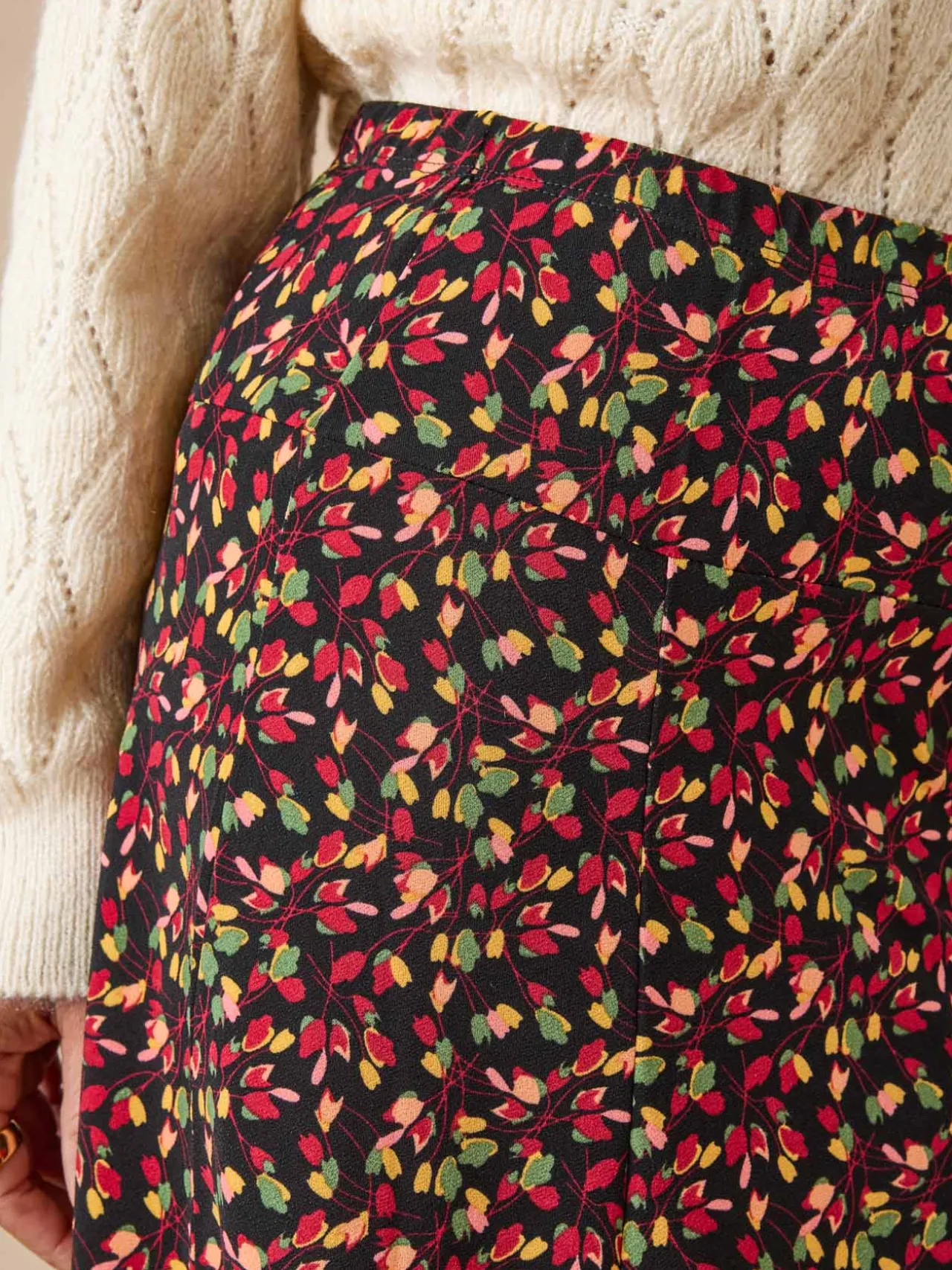 Jupe en maille, entièrement élastiquée