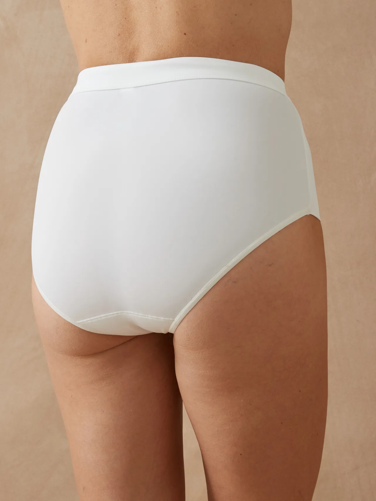 Lot de 2 culottes gainantes fond éponge