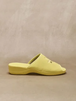 Mules brodées doublure éponge