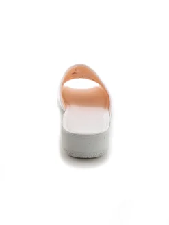 Mules brodées doublure éponge