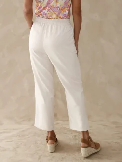 Pantacourt coupe droite et large