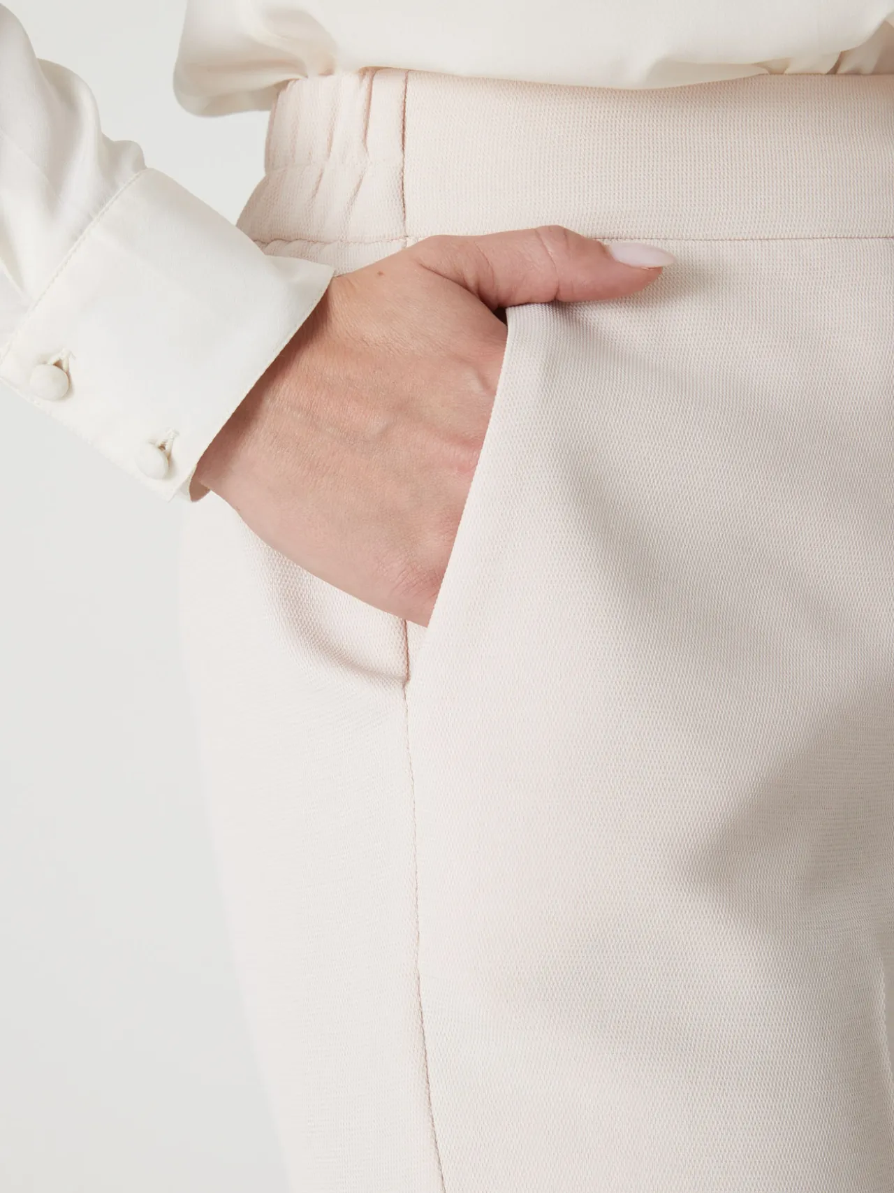 Pantacourt élastiqué dos