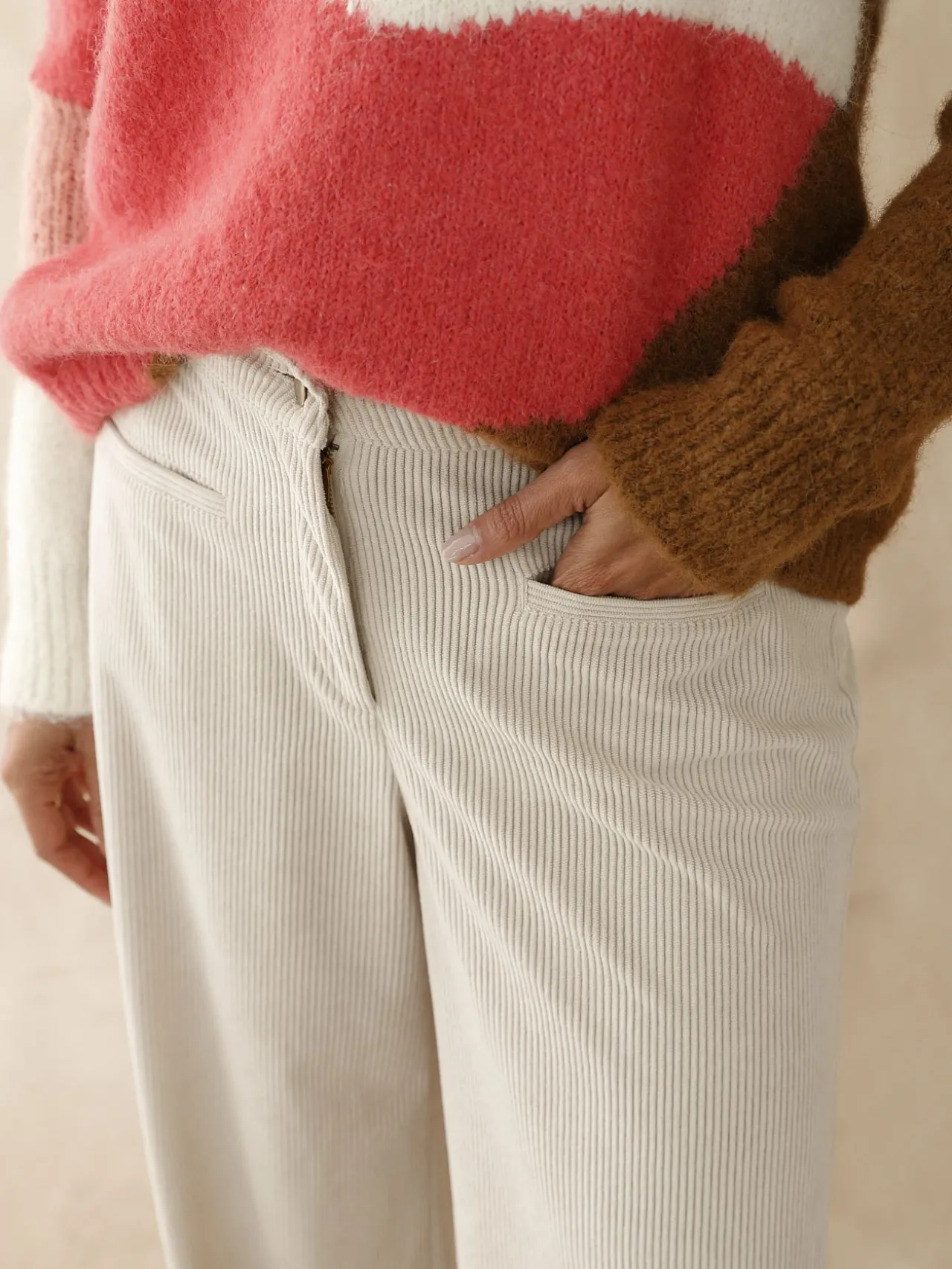 Pantalon évasé en velours côtelé