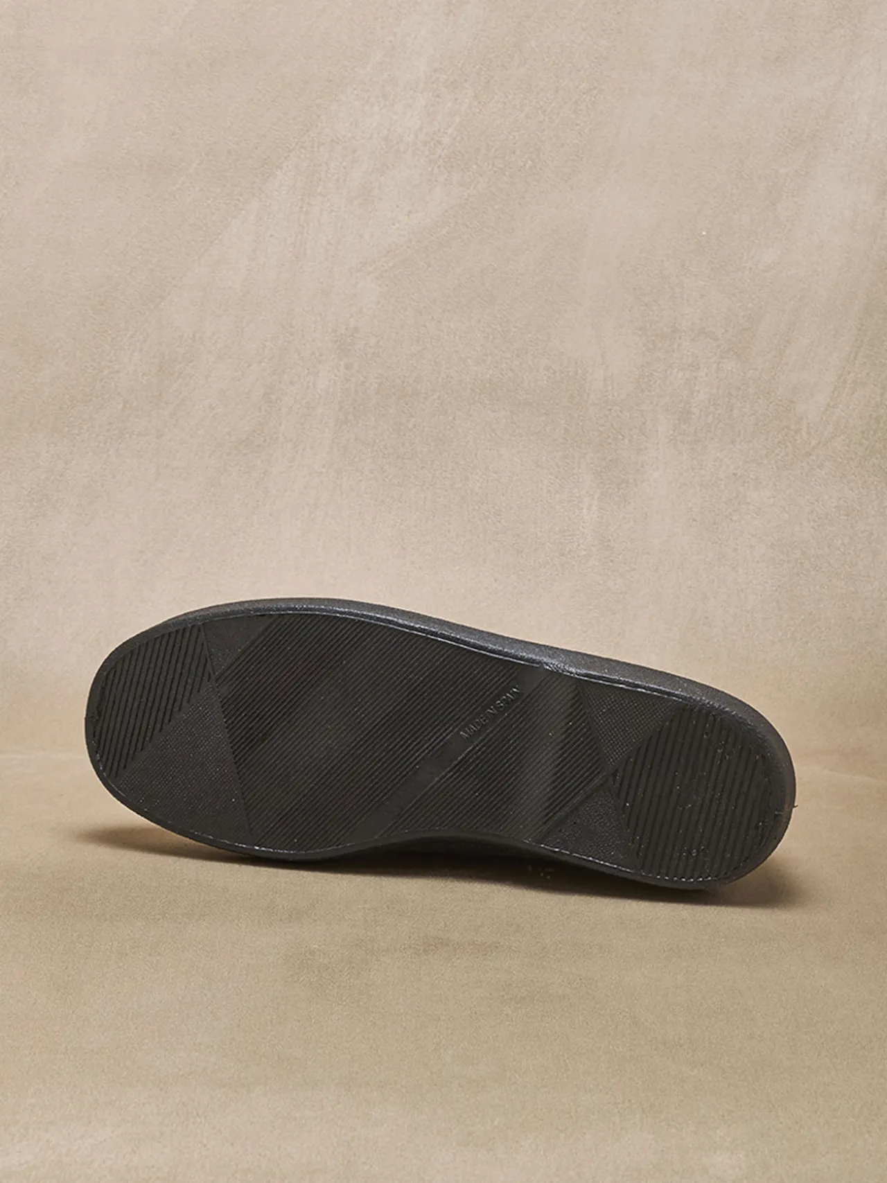 Pantoufles brodées intérieur éponge