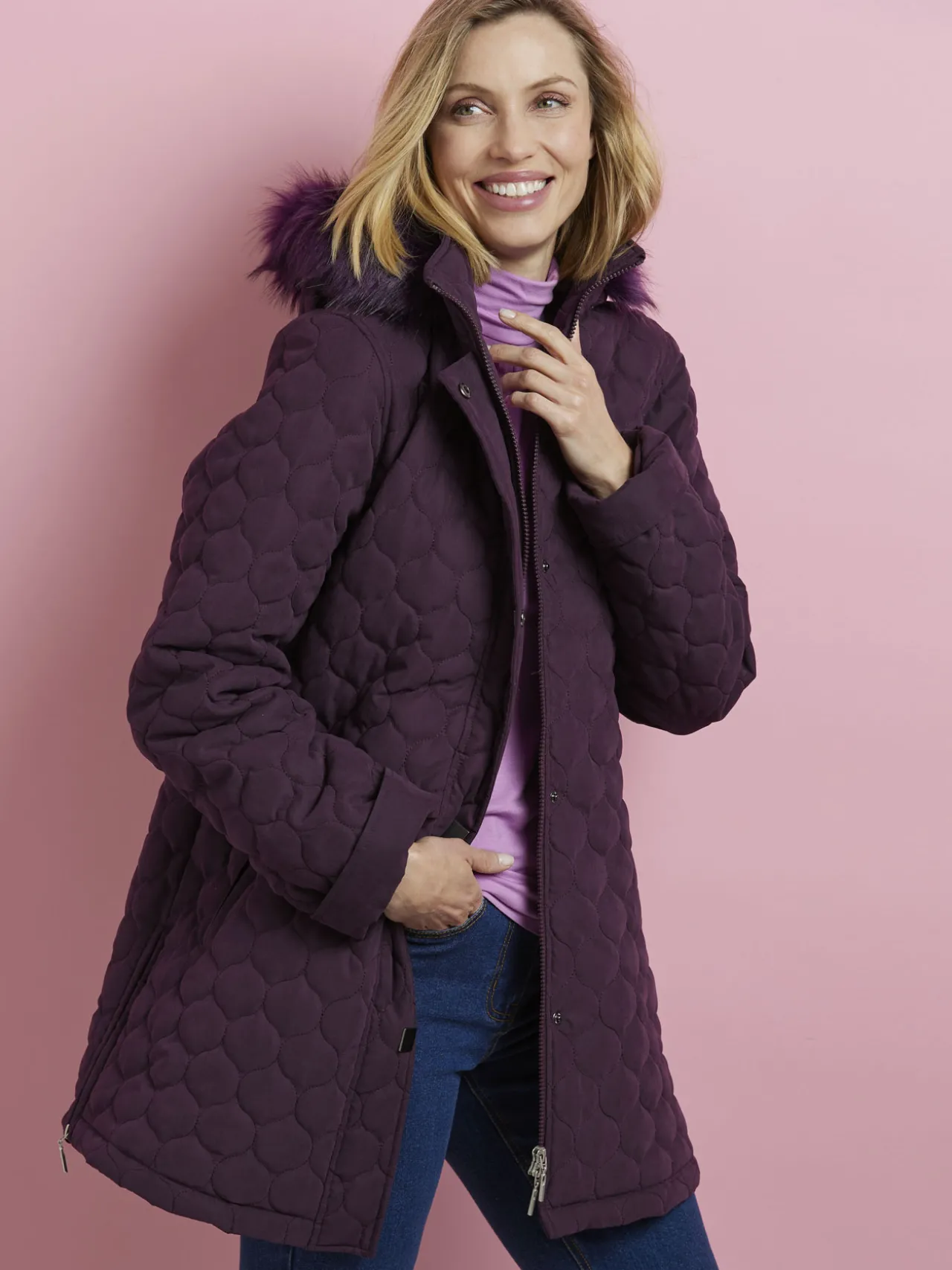 Parka matelassée courte en microfibre