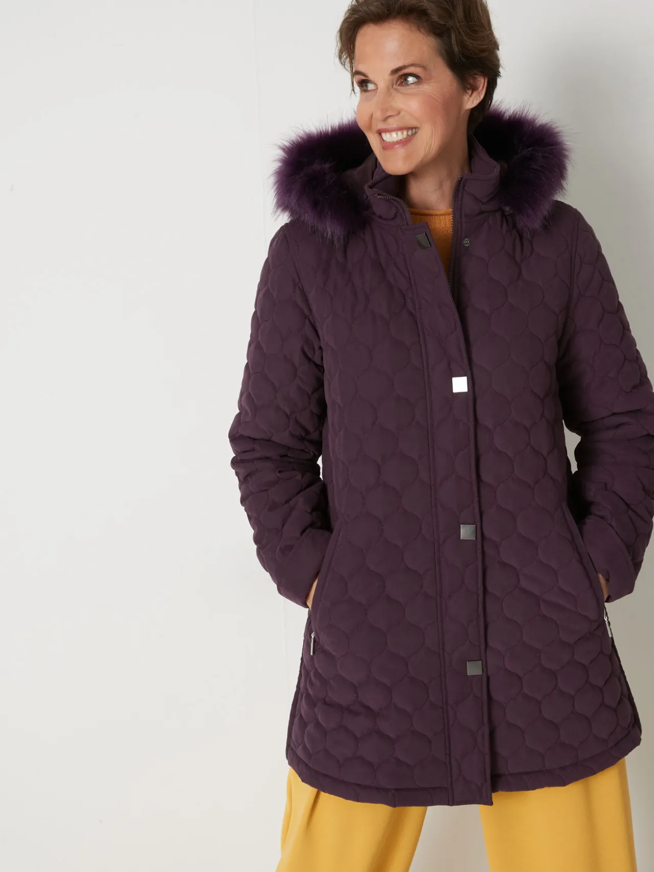 Parka matelassée courte en microfibre