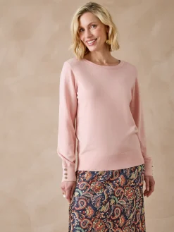 Pull boutons-bijoux aux manches