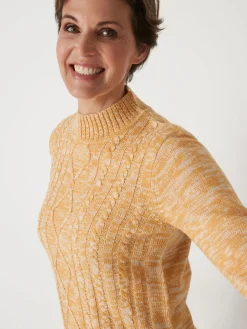 Pull col montant maille torsadée