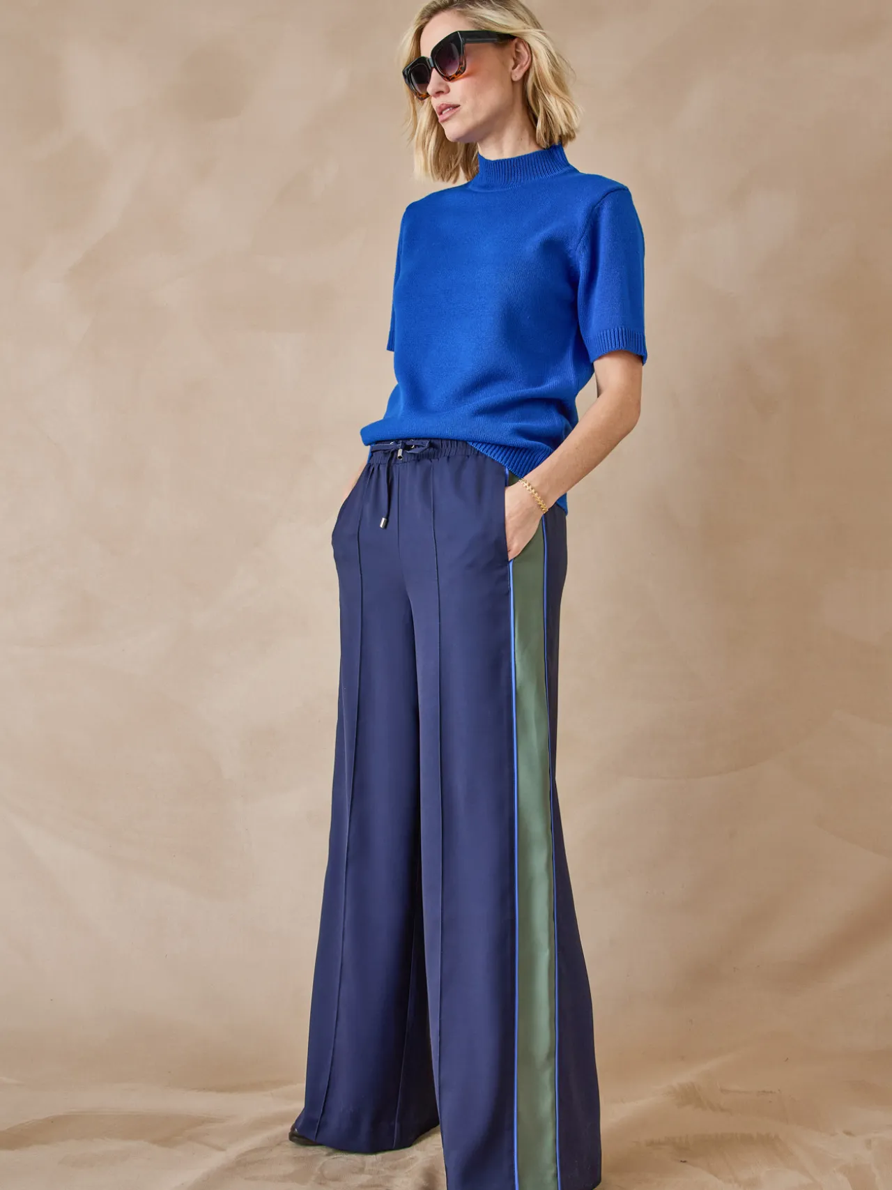 Pull col montant manches courtes