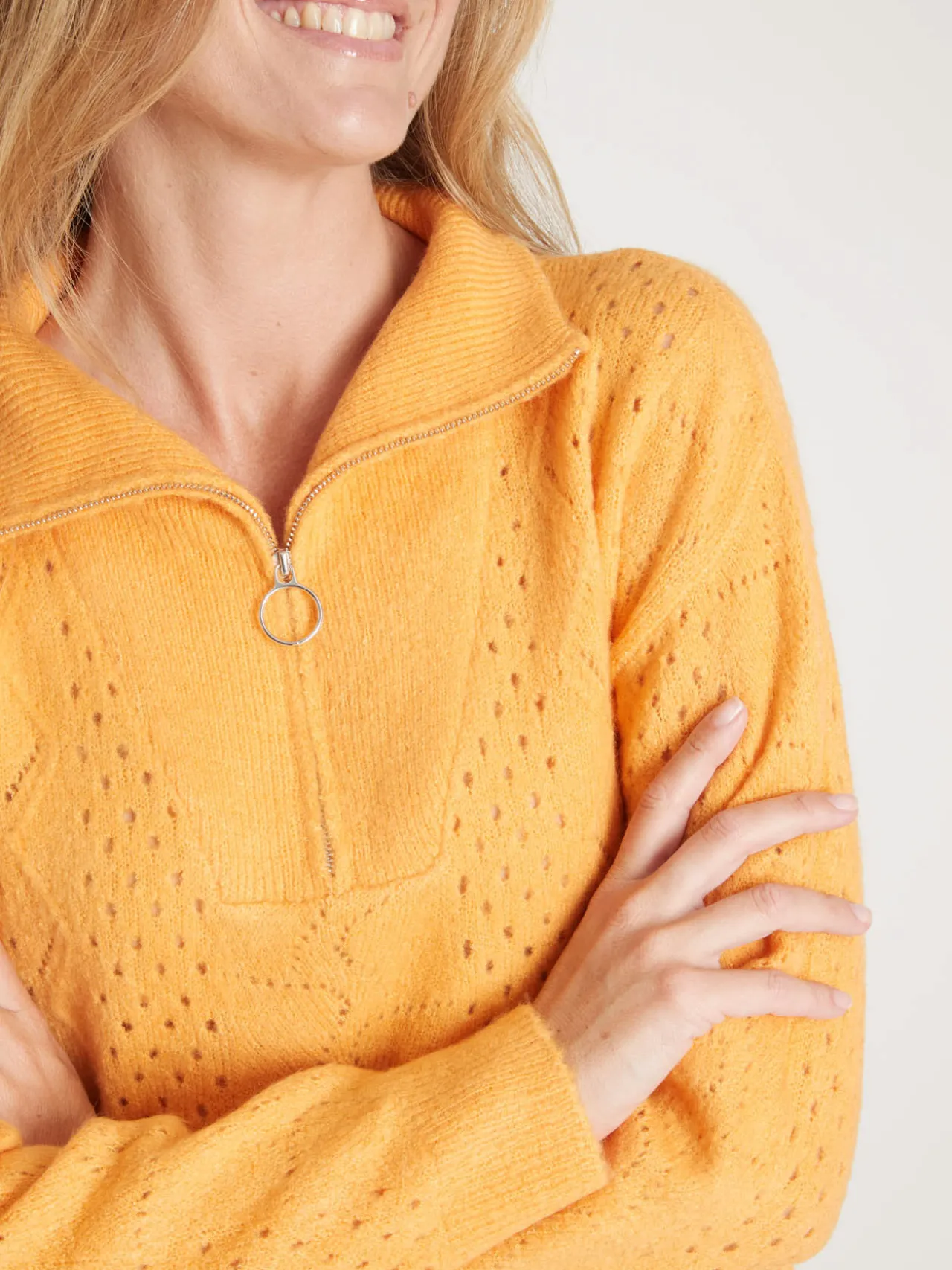 Pull col montant zippé