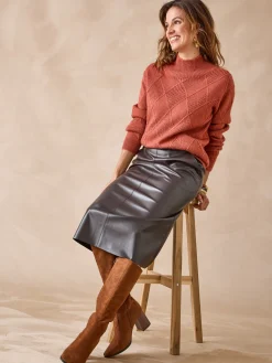 Pull géométrique col montant