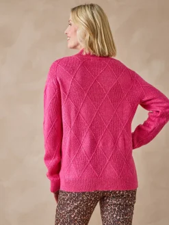 Pull géométrique col montant