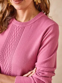 Pull jeux de mailles et torsades